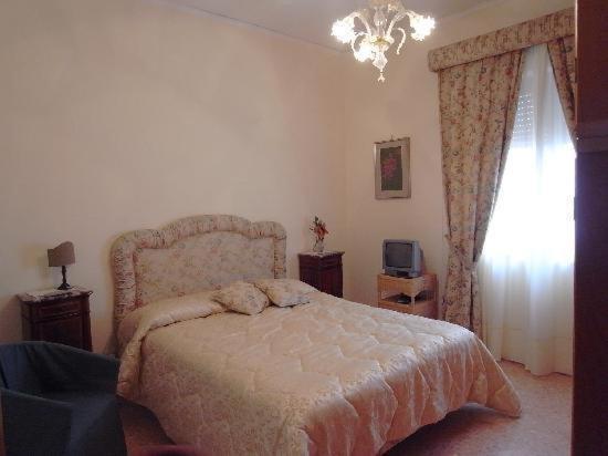 مبيت وإفطار بيانو دي سورينتو Casa Rachele الغرفة الصورة